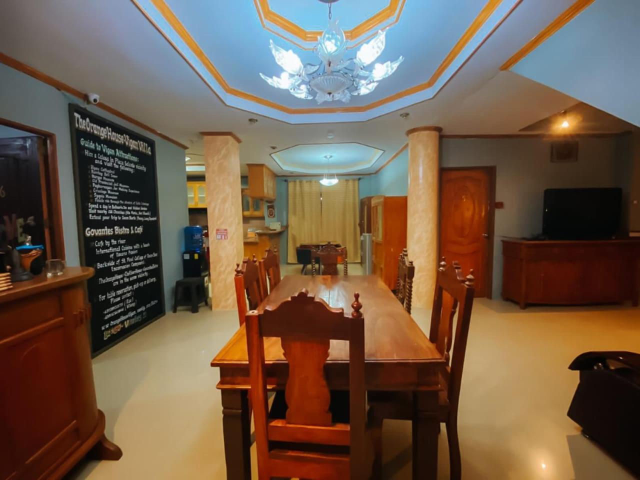 The Orange House - Vigan Villa Exterior photo
