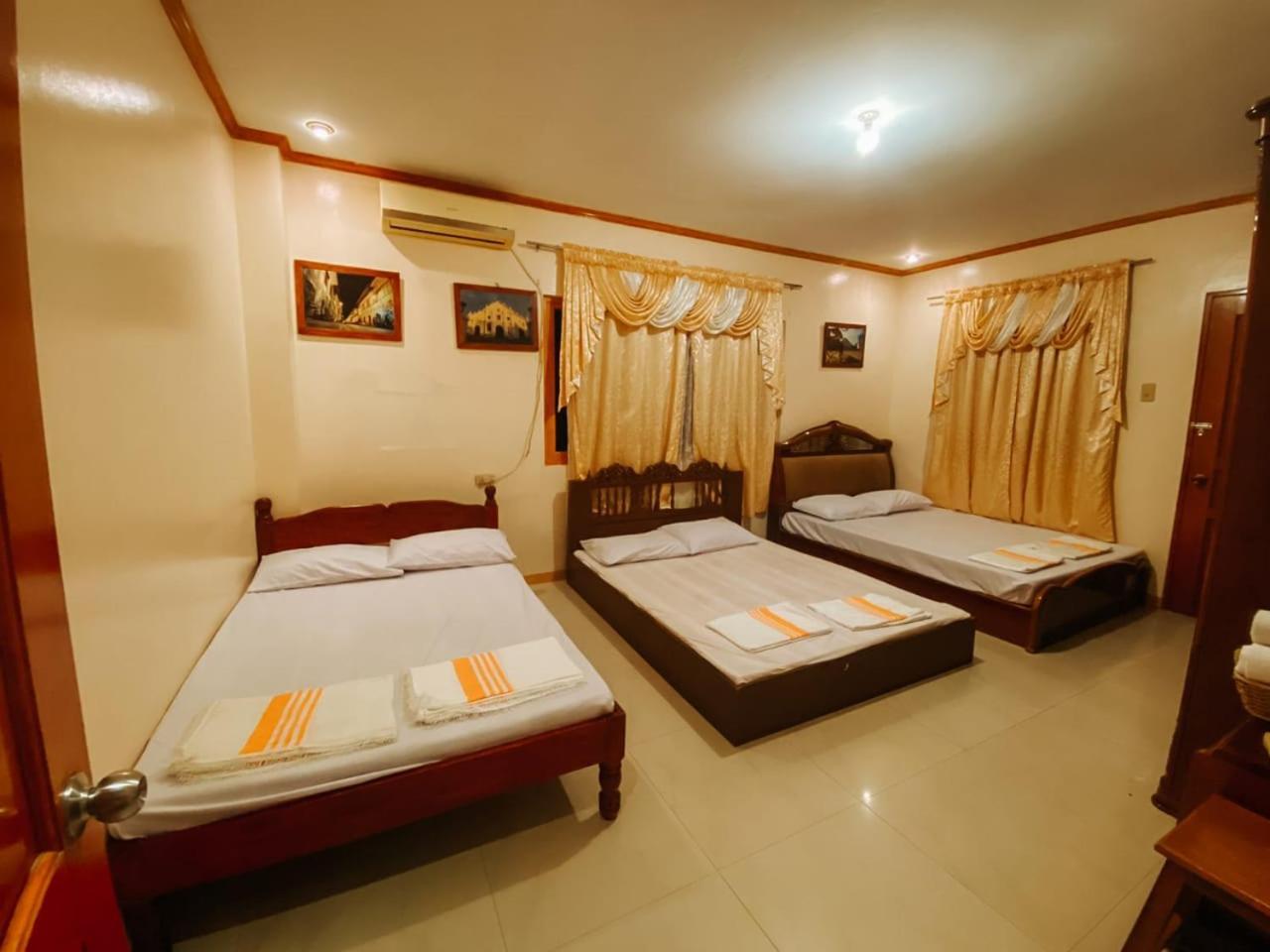 The Orange House - Vigan Villa Exterior photo