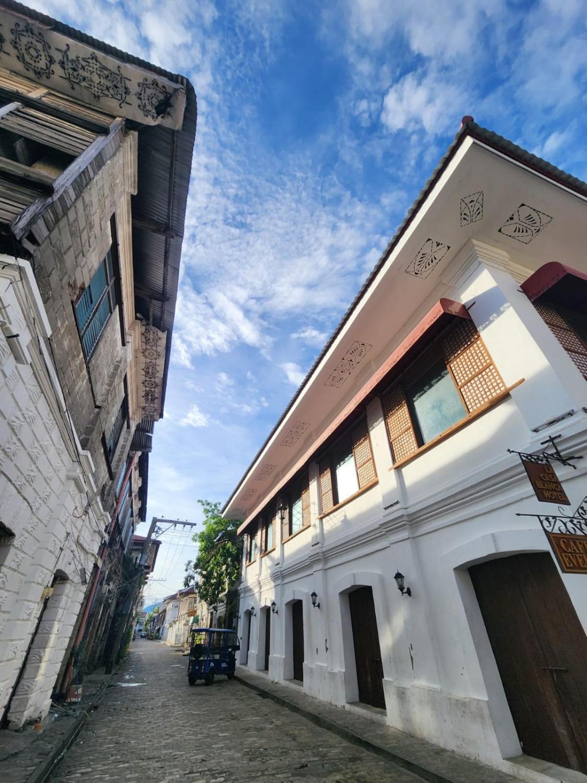 The Orange House - Vigan Villa Exterior photo