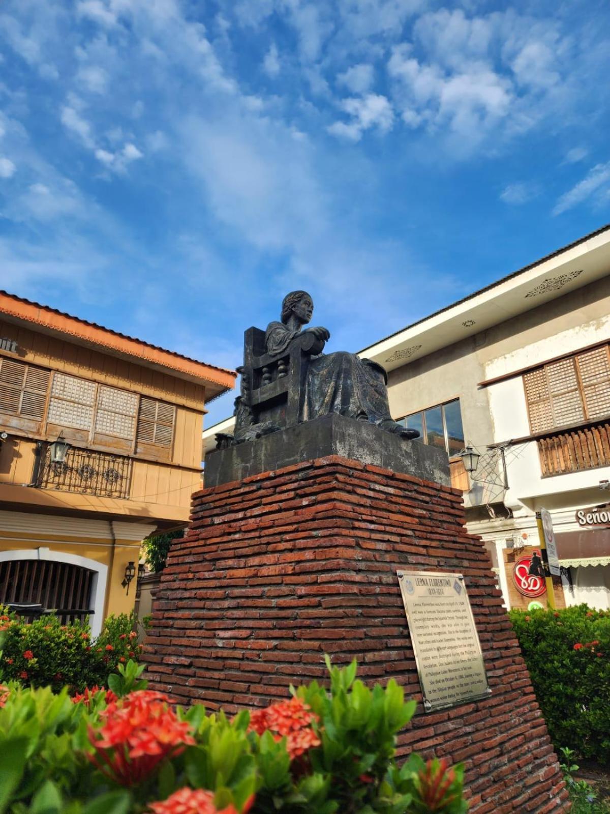 The Orange House - Vigan Villa Exterior photo